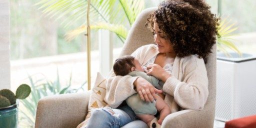 Woman Breastfeeding 512